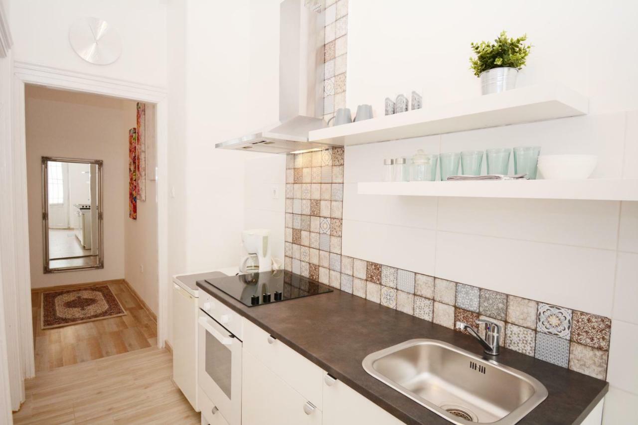 Lillybeth City Center Apartments Budapest Exterior photo